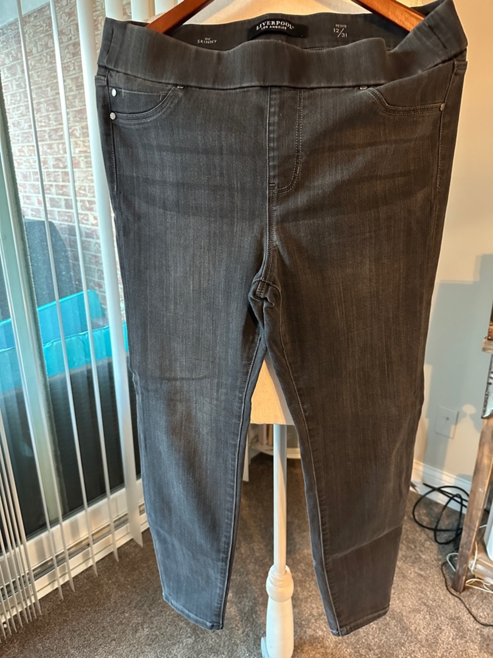 High-Rise Skinny Jeans in Dark Gray